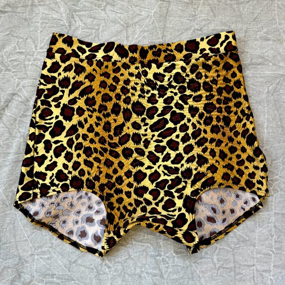 Oxyjen Leopard Print High-Waisted Trunks - Picture 1 of 5